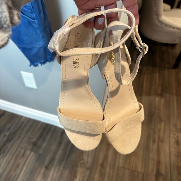 Dream Pairs Nude Suede 9.5 Open Toe Heels - Picture 1 of 7